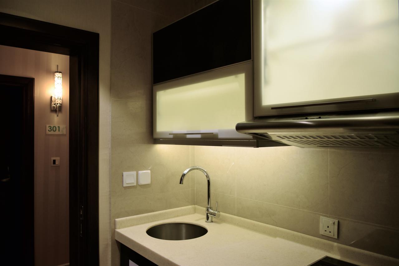 Home Inn Hotel Suites อัลโคห์บาร์ ภายนอก รูปภาพ
