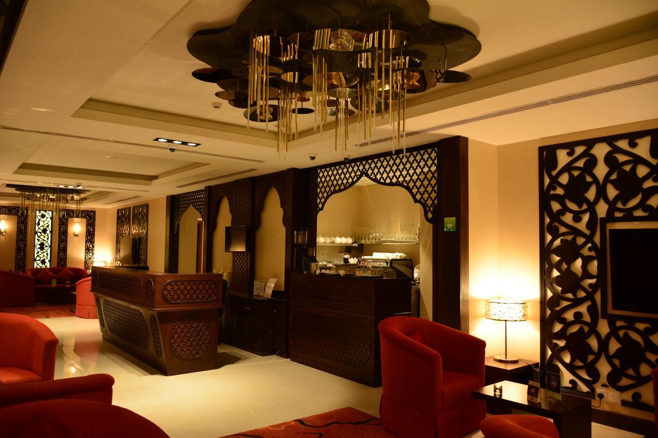 Home Inn Hotel Suites อัลโคห์บาร์ ภายนอก รูปภาพ