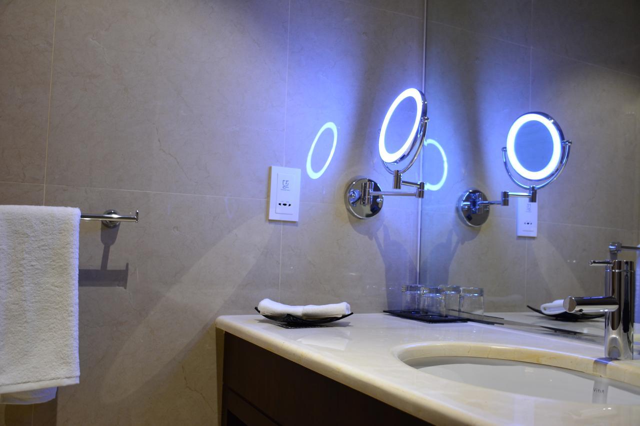 Home Inn Hotel Suites อัลโคห์บาร์ ภายนอก รูปภาพ