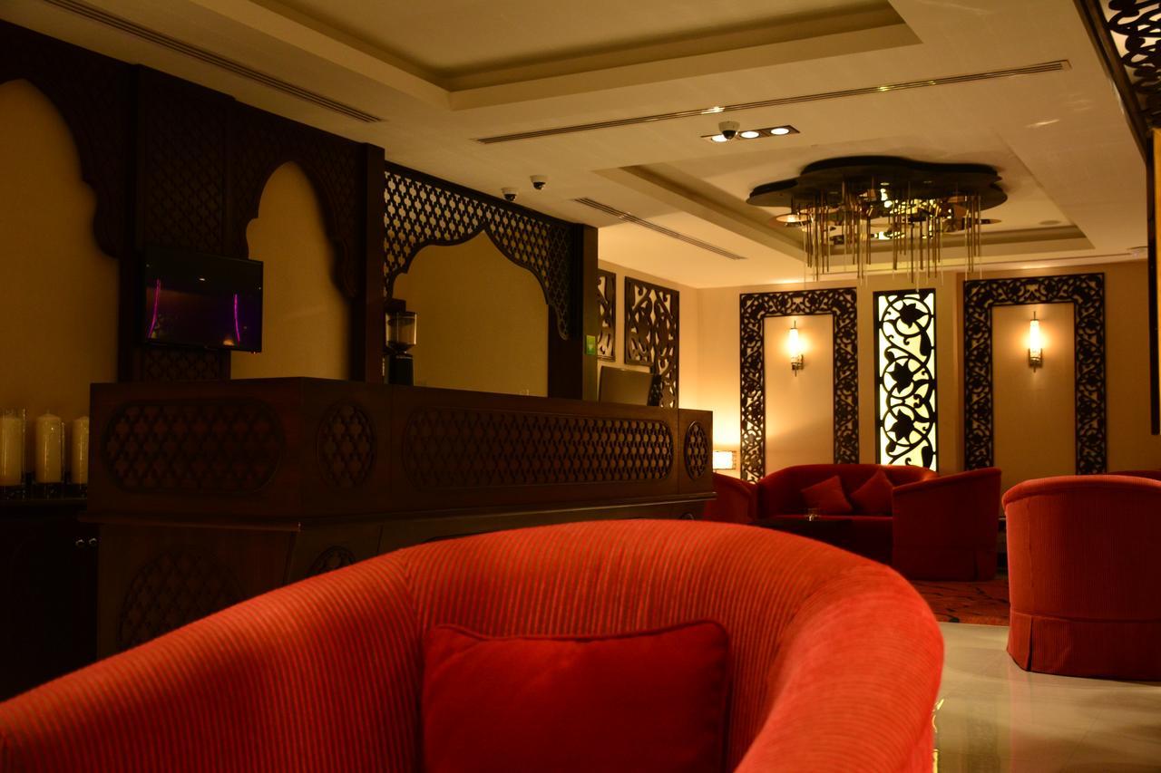 Home Inn Hotel Suites อัลโคห์บาร์ ภายนอก รูปภาพ